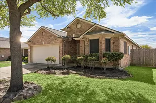 2613 Los Alamos Cir, Deer Park, TX 77536 - Photo 2