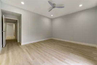 11711 Memorial Drive #534, Houston, TX 77024 - Photo 28