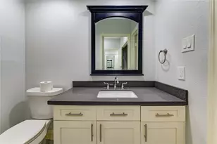 11711 Memorial Dr, Houston, TX 77024 - Photo 38