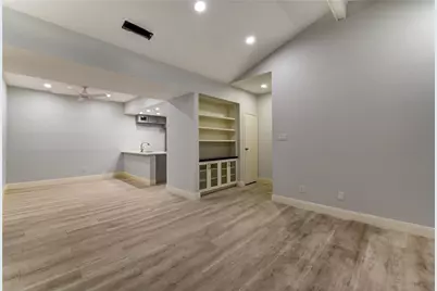 11711 Memorial Drive #534, Houston, TX 77024 - Photo 4