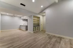 11711 Memorial Dr, Houston, TX 77024 - Photo 4