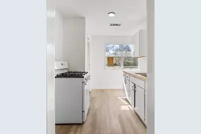 5519 Kincer Road, Damon, TX 77430 - Photo 8