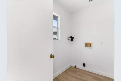 5519 Kincer Road, Damon, TX 77430 - Photo 12