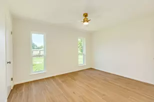 54 Blackgum Ct, Lake Jackson, TX 77566 - Photo 12