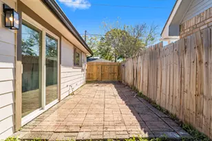 1678 Beaconshire Rd, Houston, TX 77077 - Photo 28