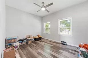 202 E 34th St, Houston, TX 77018 - Photo 10