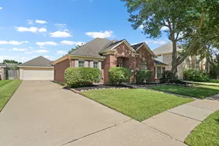 2415 Wyckchester Dr, Pearland, TX 77584 - Photo 2