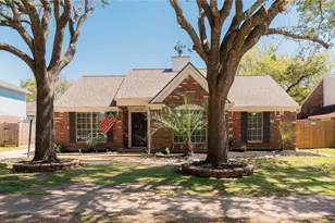 4007 Spring Forest Dr, Pearland, TX 77584 - Photo 2