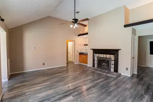 4007 Spring Forest Dr, Pearland, TX 77584 - Photo 4