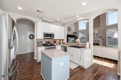 12611 N Raven Shore Drive, Cypress, TX 77433 - Photo 10