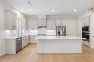 25225 Liberty Mill Dr, The Woodlands, TX 77380 - Photo 18