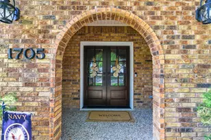 1705 Country Club Blvd, Sugar Land, TX 77478 - Photo 4