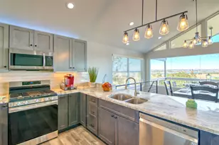 1526 Lakeside Dr W, Canyon Lake, TX 78133 - Photo 10