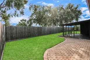 2210 S Ferrisburg Ct, Sugar Land, TX 77478 - Photo 14