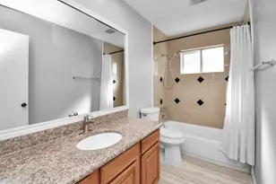 2210 S Ferrisburg Ct, Sugar Land, TX 77478 - Photo 10