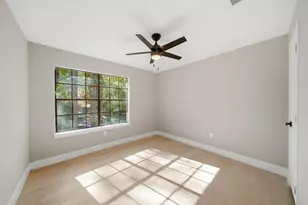 22 Cricket Hollow Pl, Spring, TX 77381 - Photo 10