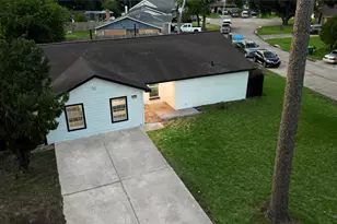 12115 Wood Forest Dr, Houston, TX 77013 - Photo 8