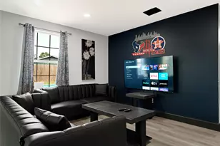 12115 Wood Forest Dr, Houston, TX 77013 - Photo 18