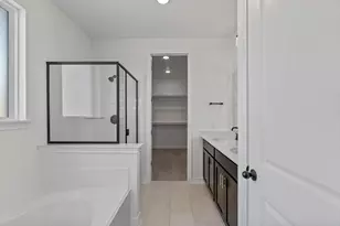 14814 Mission Ave, Mont Belvieu, TX 77523 - Photo 6