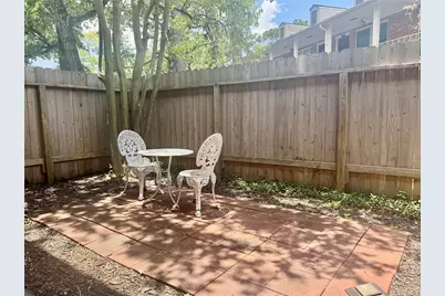 829 Wax Myrtle Lane, Houston, TX 77079 - Photo 14