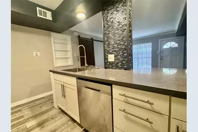 829 Wax Myrtle Lane, Houston, TX 77079 - Photo 6