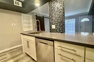 829 Wax Myrtle Ln, Houston, TX 77079 - Photo 6
