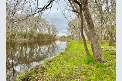 327 County Road 735, Angleton, TX 77515 - Photo 18