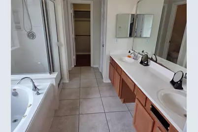 6818 Stoneyvale Drive, Houston, TX 77083 - Photo 14