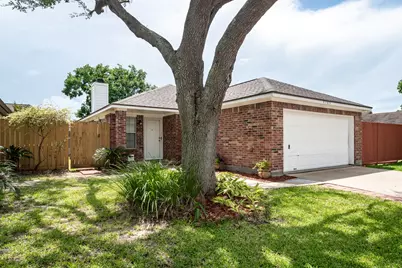 4705 Meadowood Drive, Baytown, TX 77521 - Photo 2