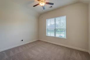 1019 Ginger Glade Ln, Pinehurst, TX 77362 - Photo 8