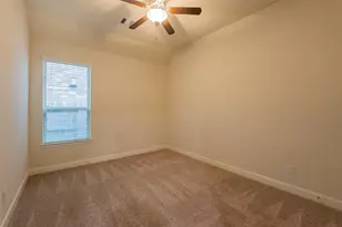 1019 Ginger Glade Ln, Pinehurst, TX 77362 - Photo 32