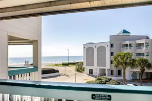 6102 Seawall Blvd, Galveston, TX 77551 - Photo 4