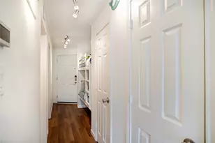 6102 Seawall Blvd, Galveston, TX 77551 - Photo 12