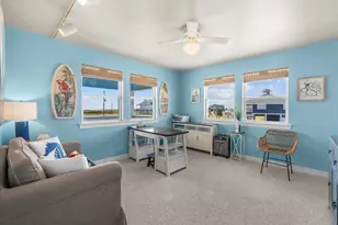 808 Pinata Dr, Crystal Beach, TX 77650 - Photo 26