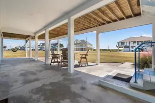 808 Pinata Dr, Crystal Beach, TX 77650 - Photo 38