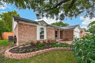 1811 Polley Ct, Richmond, TX 77406 - Photo 2