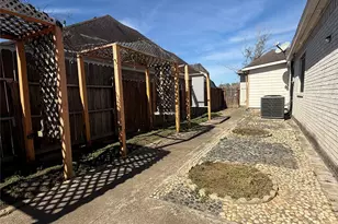 9718 Crystal Blvd, Baytown, TX 77521 - Photo 28