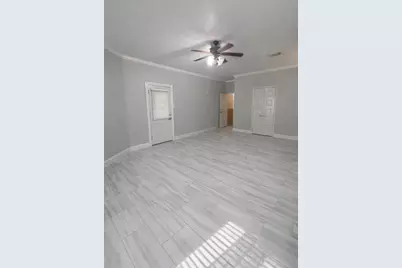 9718 Crystal Boulevard, Baytown, TX 77521 - Photo 6