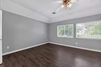 102 N Queenscliff Circle, Spring, TX 77382 - Photo 24