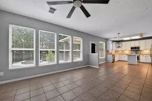 102 N Queenscliff Cir, Spring, TX 77382 - Photo 8