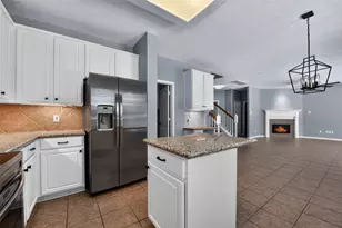 102 N Queenscliff Cir, Spring, TX 77382 - Photo 16