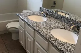 102 N Queenscliff Cir, Spring, TX 77382 - Photo 10