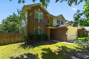 102 N Queenscliff Cir, Spring, TX 77382 - Photo 1