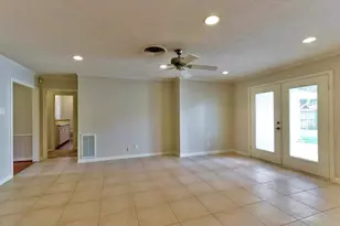 2011 Stebbins Dr, Houston, TX 77043 - Photo 14