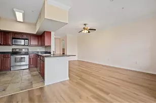 7575 Kirby Dr, Houston, TX 77030 - Photo 4