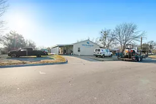 217 W Hl St, Navasota, TX 77868 - Photo 1