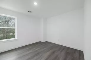 8639 Peachtree St St, Houston, TX 77016 - Photo 8