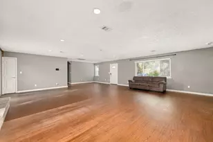 811 Strange Dr, Richmond, TX 77406 - Photo 10