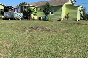 142 Tarpon Dr, Palacios, TX 77465 - Photo 6
