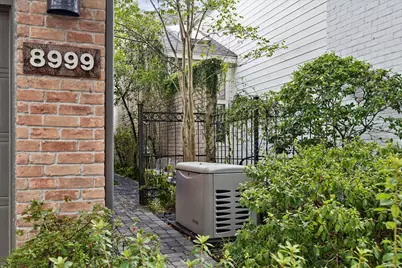 8999 Briar Forest Drive, Houston, TX 77024 - Photo 28